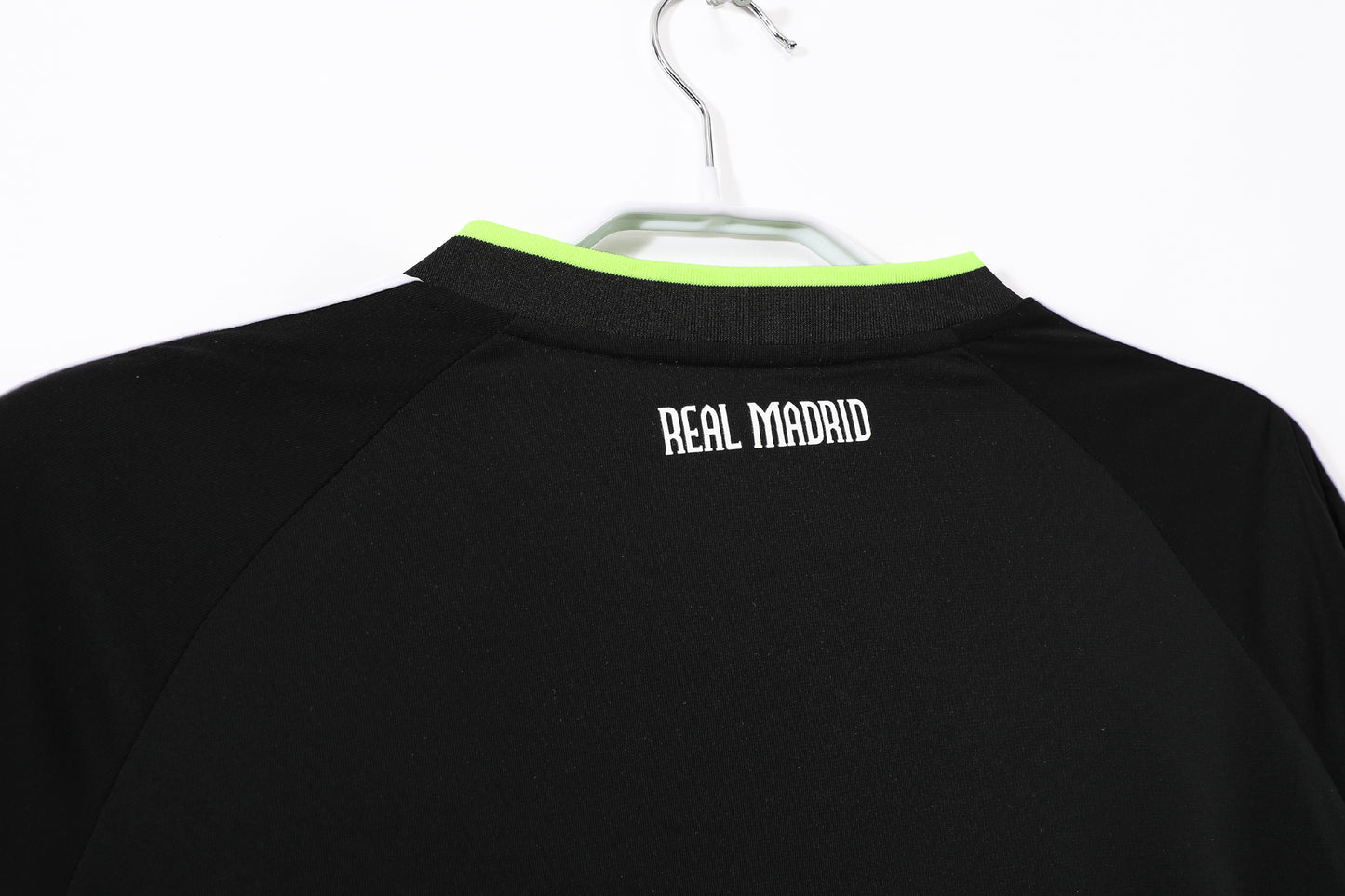 Real Madrid 2010/2011 Away